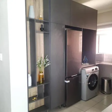 15 Elizabeth Place - Beautiful And Spacious Self Catering 3 Bedroom Unit Next To Kyalami Racetrack With Free Wifi - Swimming Pool Gym And Restaurant - Perfect For A Big Family In Midrand Waterfall Exterior photo