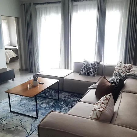 15 Elizabeth Place - Beautiful And Spacious Self Catering 3 Bedroom Unit Next To Kyalami Racetrack With Free Wifi - Swimming Pool Gym And Restaurant - Perfect For A Big Family In Midrand Waterfall Exterior photo